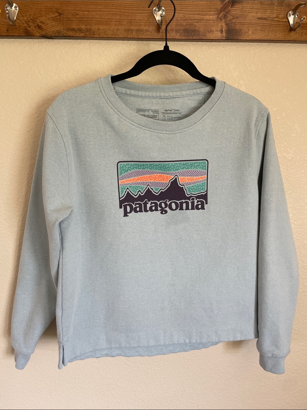 Patagonia Uprisal Crewneck Sweatshirt S Blue with Multicolor Mountain Graphic